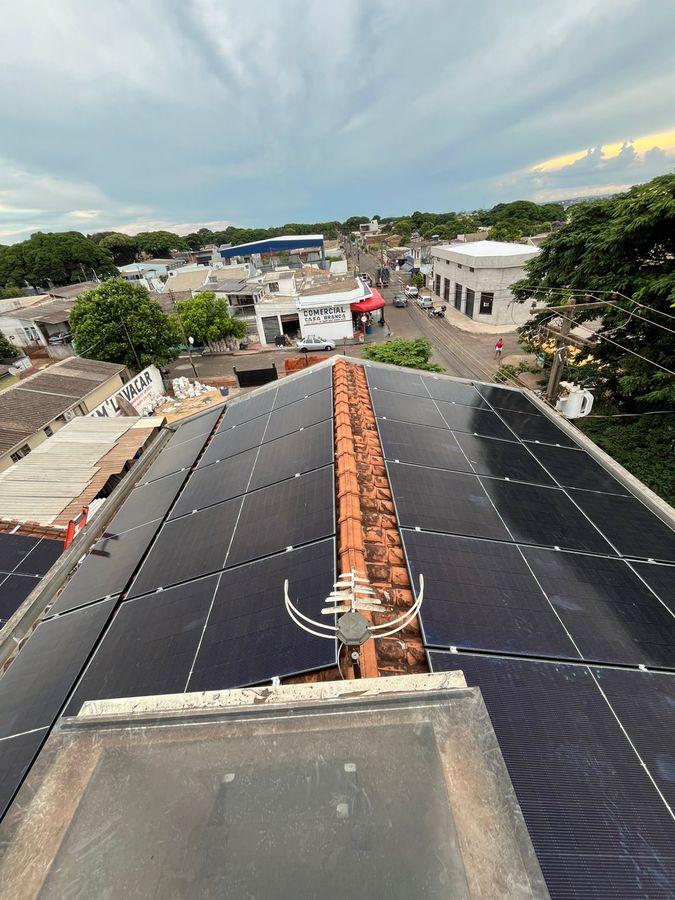 Instalação solar urbana em Maringá